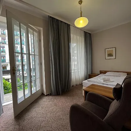 City Hotel 3*