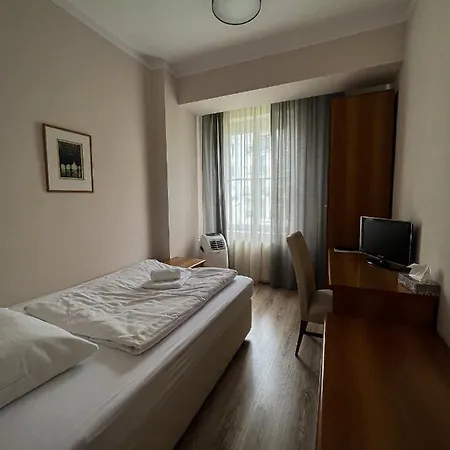מלון City Hotel 3*