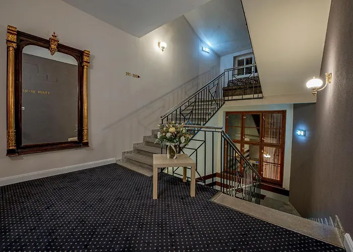 City Hotel Hotel 3*