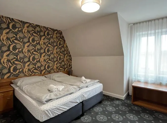 City Hotel